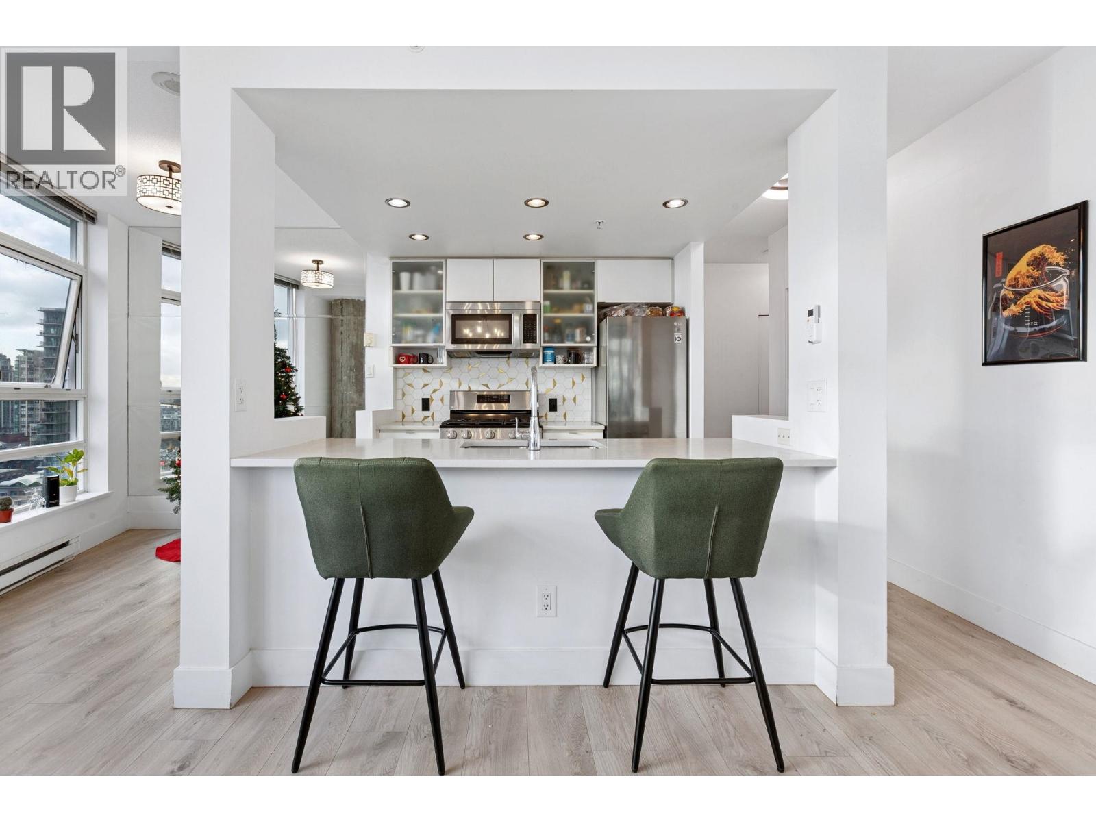 2602 939 Expo Boulevard, Vancouver, British Columbia  V6Z 3G7 - Photo 1 - R3073283