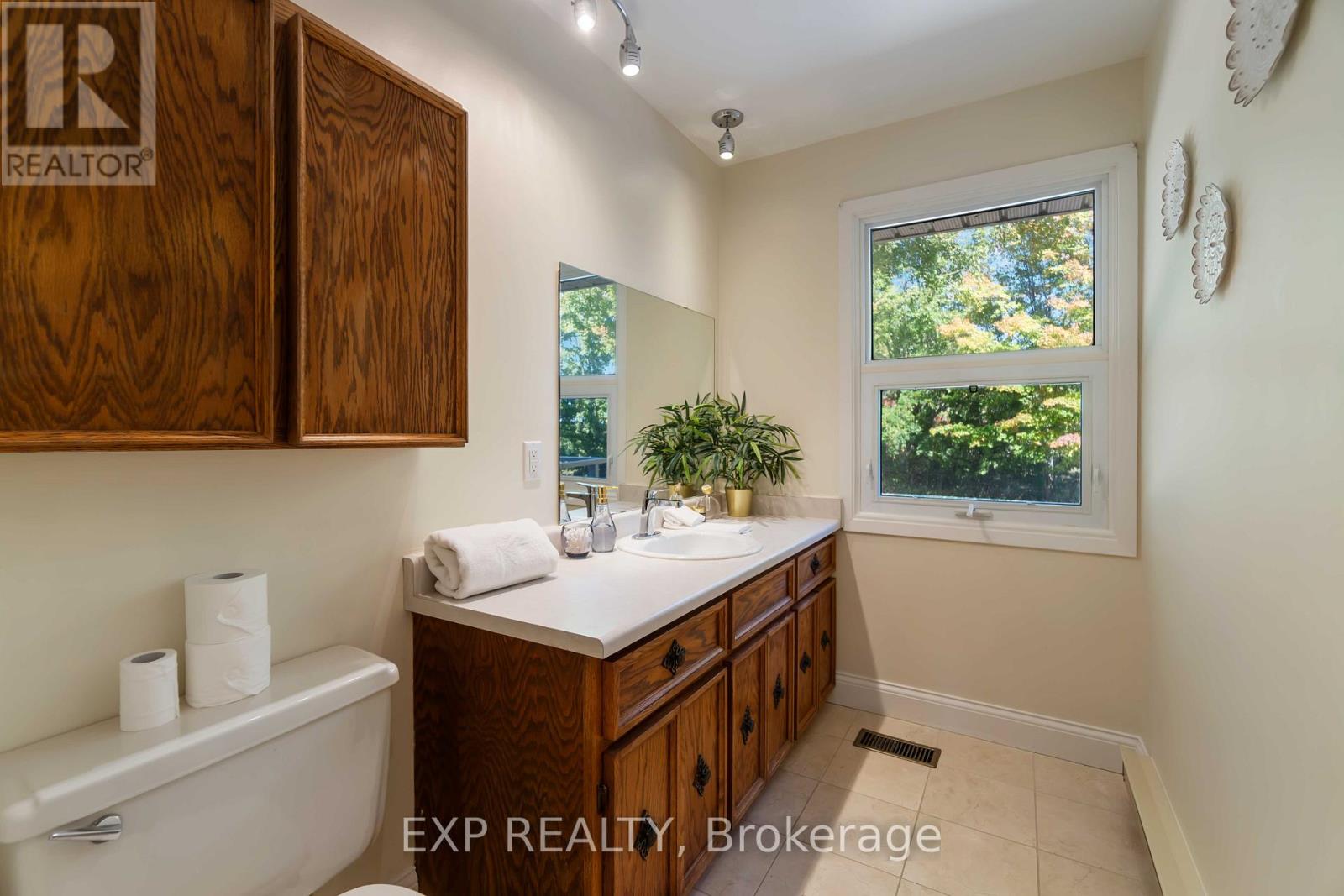 1038 White Lake Road, Arnprior, Ontario  K7S 3G9 - Photo 12 - X12445234