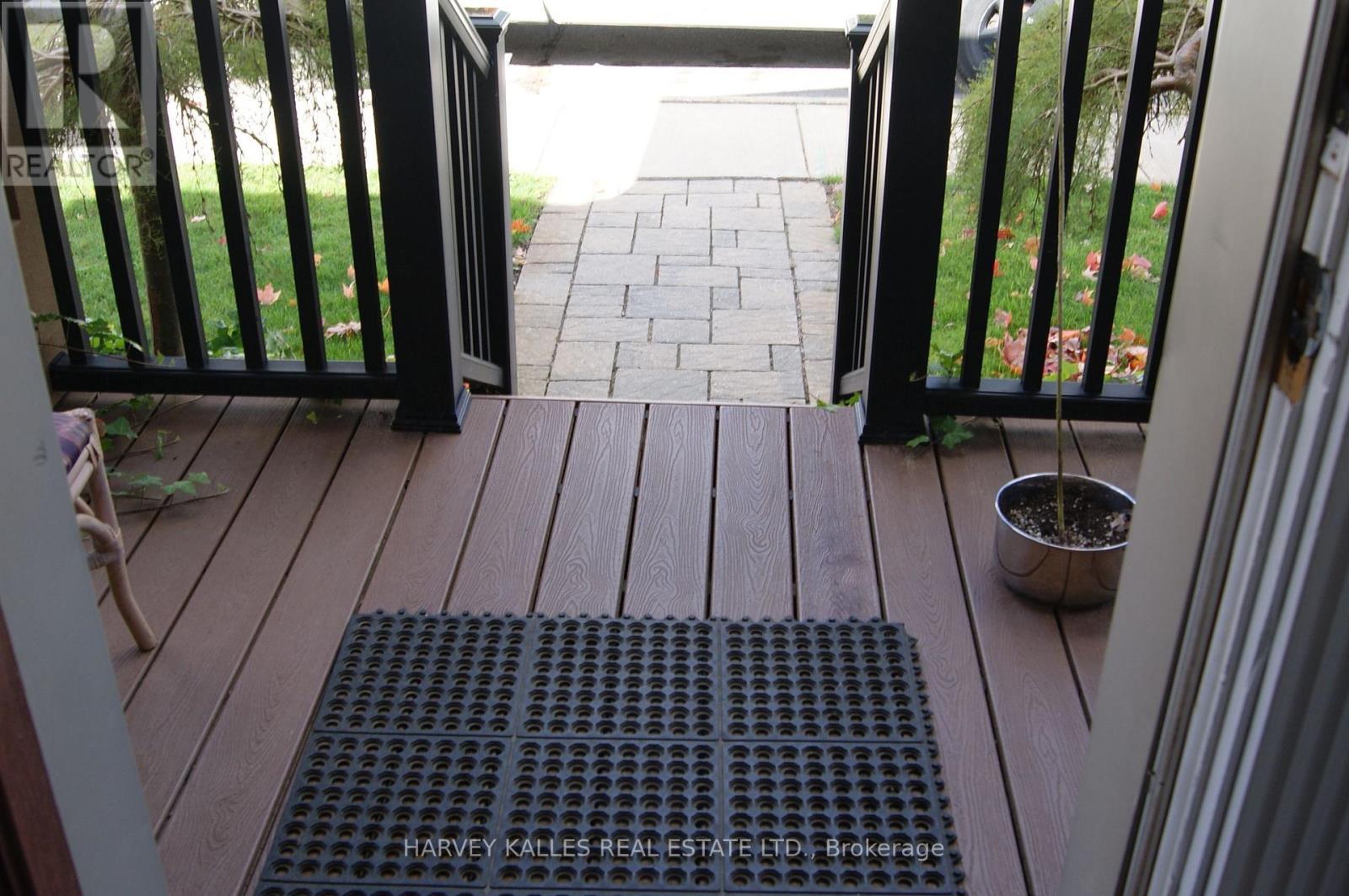 Main - 70 Centre Street W, Strathroy-Caradoc, Ontario  N7G 1T8 - Photo 13 - X12480742