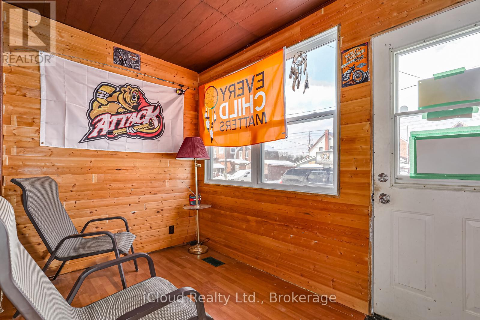 1085 3rd A Avenue E, Owen Sound, Ontario  N4K 2L1 - Photo 3 - X12372318