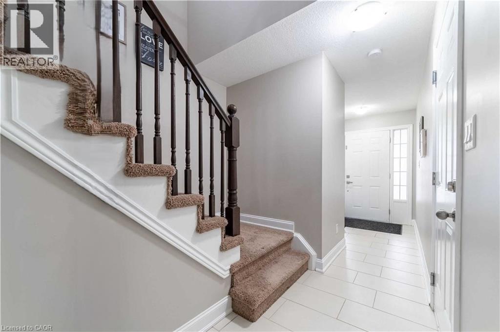 560 Landgren Crt Unit# (Upper), Kitchener, Ontario N2A 4J7 - Photo 3 - 40791584