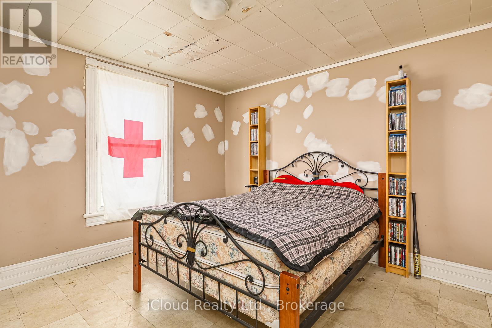 1085 3rd A Avenue E, Owen Sound, Ontario  N4K 2L1 - Photo 9 - X12372318