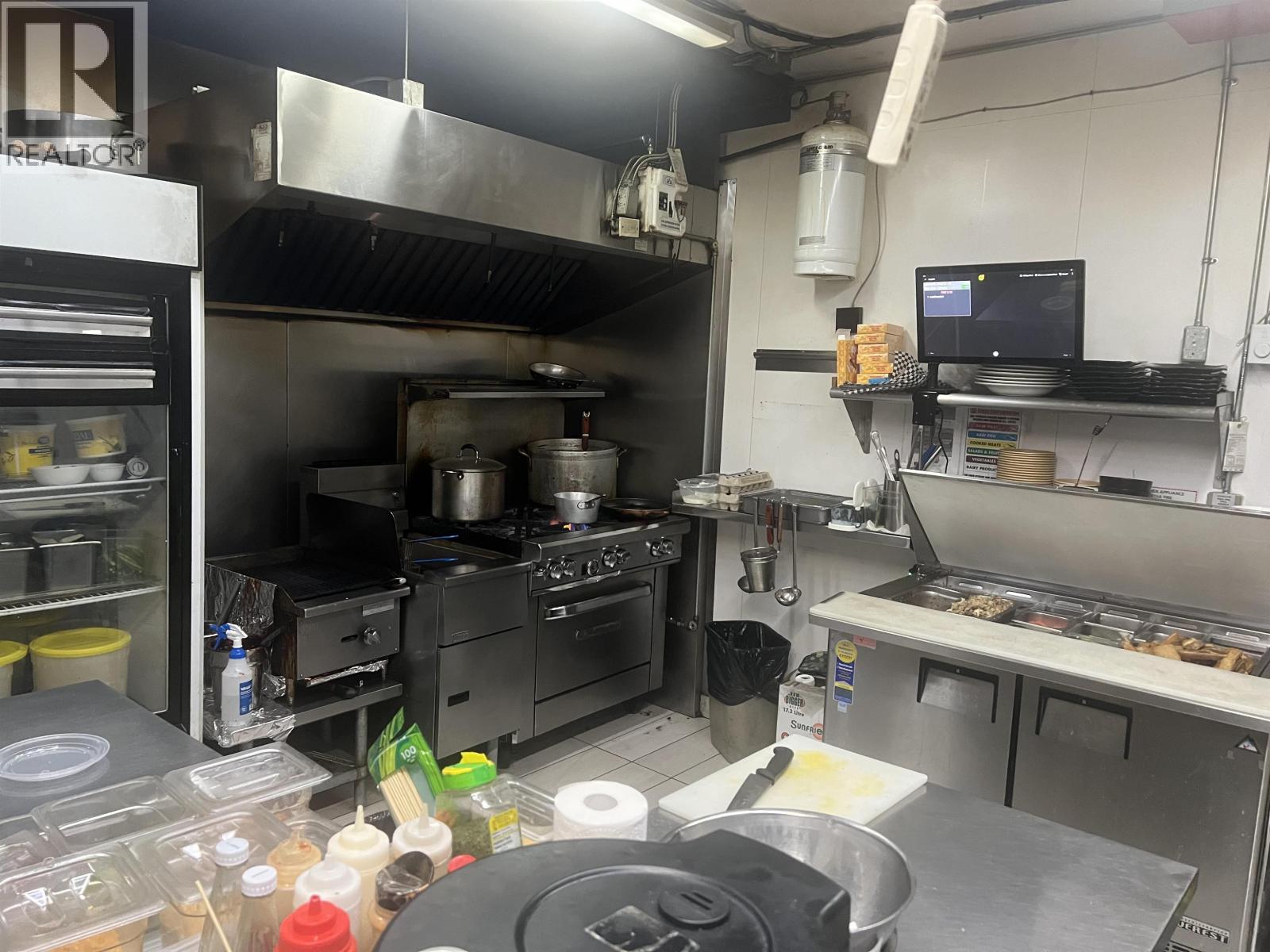 4901 Kingsway, Burnaby, British Columbia  V5H 4T2 - Photo 3 - C8074450