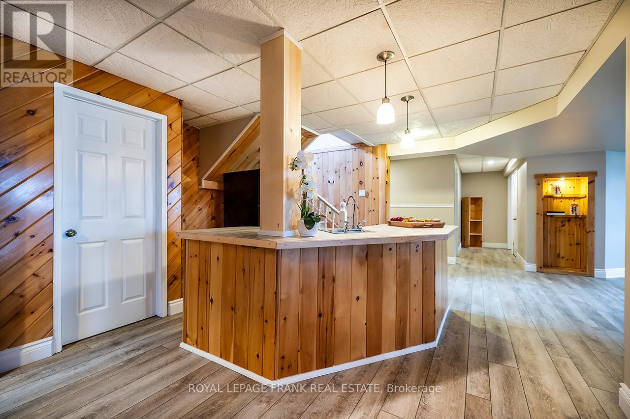 25 Shelley Drive, Kawartha Lakes, Ontario  K0M 2C0 - Photo 35 - X12508194