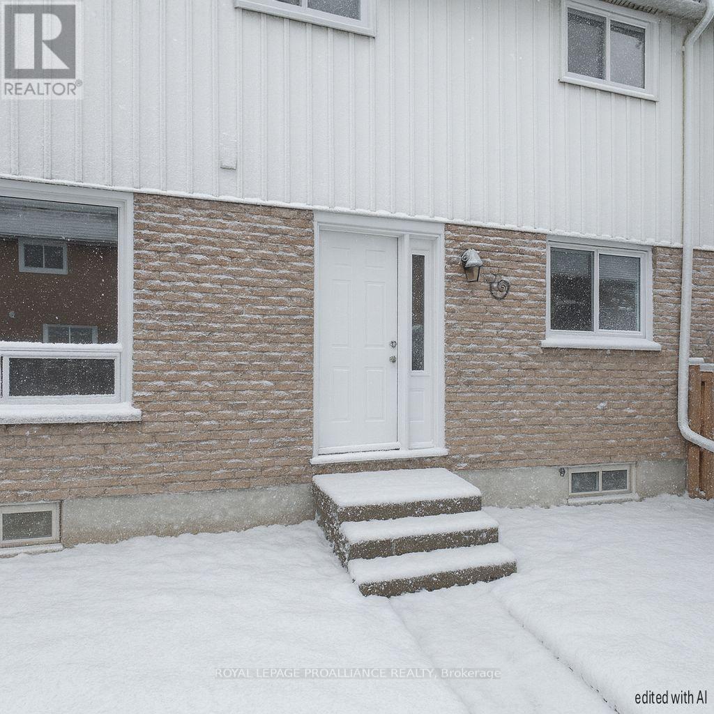 19 - 15 Tracey Park Drive, Belleville, Ontario  K8P 4R4 - Photo 1 - X12509280