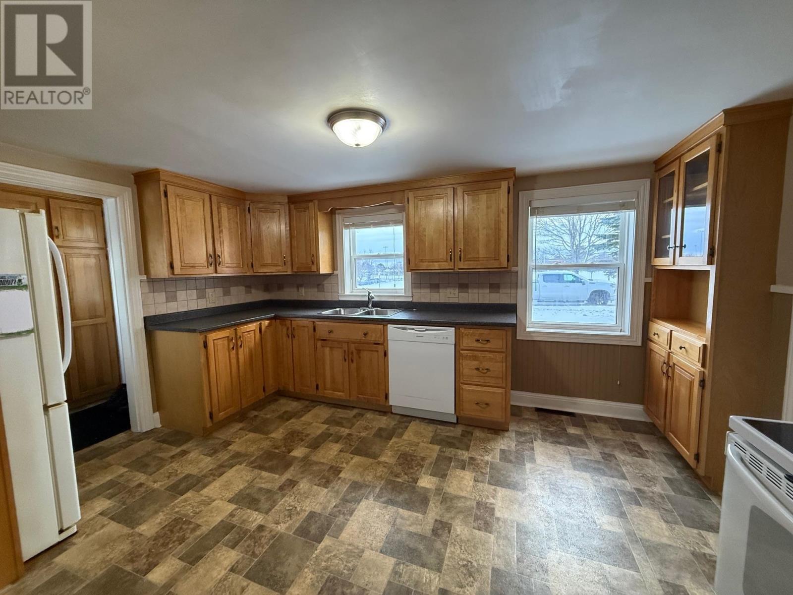 259 Schurman Avenue, Summerside, Prince Edward Island  C1N 2C8 - Photo 4 - 202529306