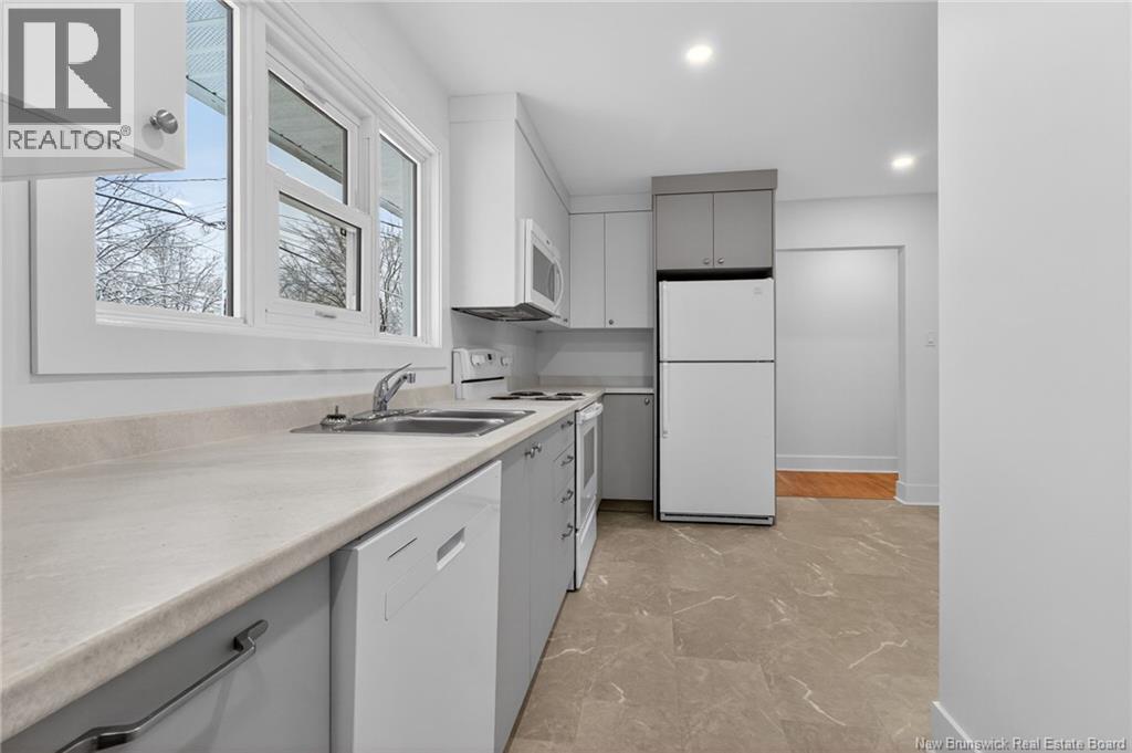 222 Whitney Avenue, Moncton, New Brunswick  E1C 8E2 - Photo 5 - NB131047