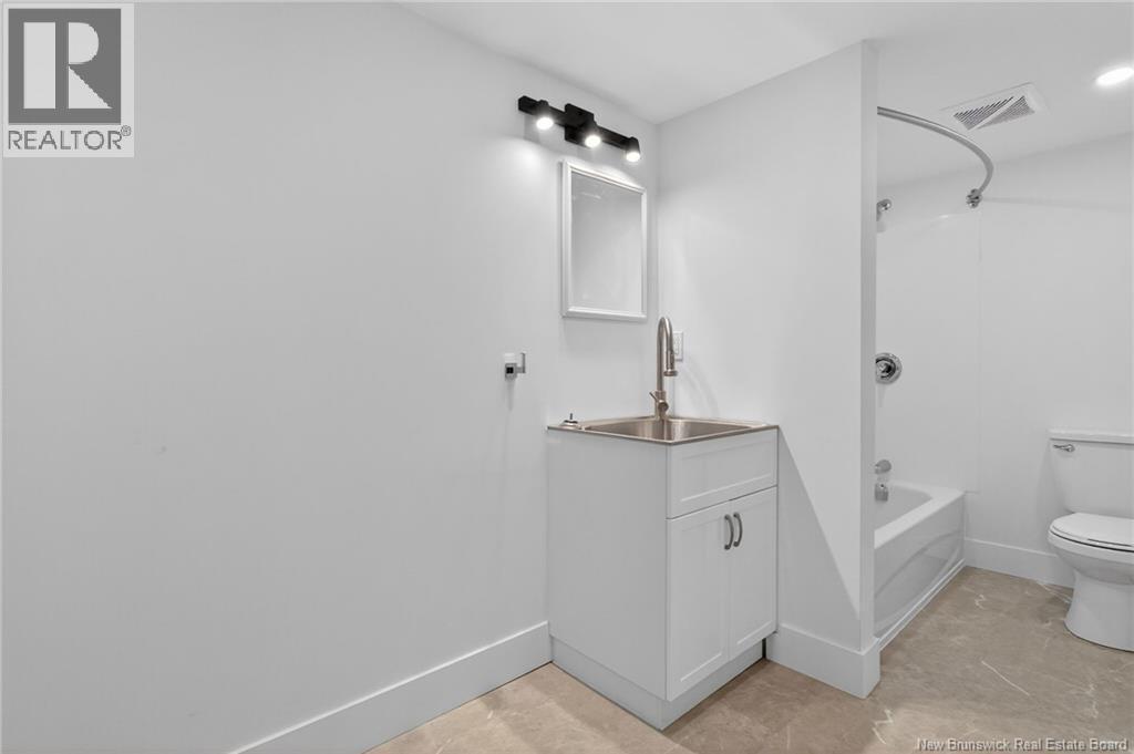 222 Whitney Avenue, Moncton, New Brunswick  E1C 8E2 - Photo 35 - NB131047