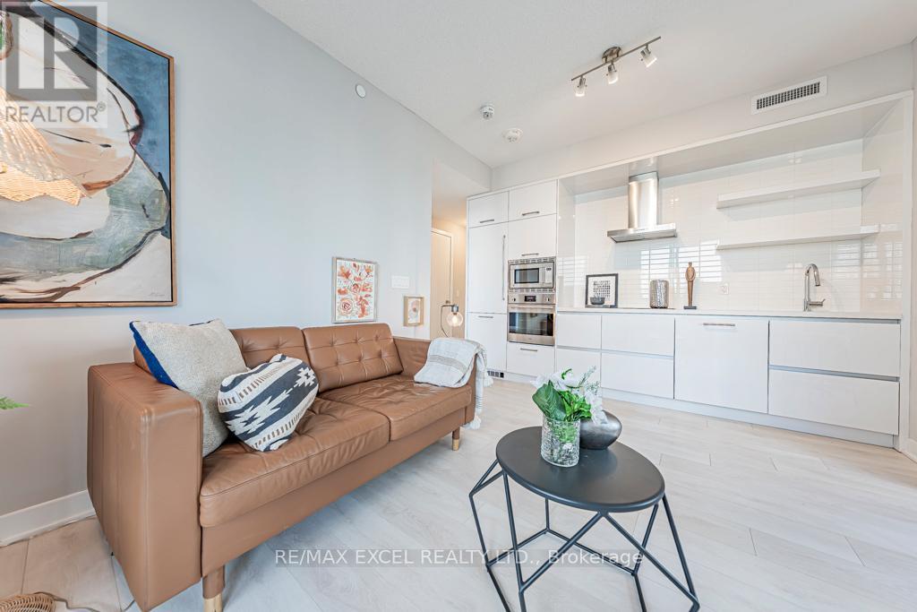 1302 - 2221 Yonge Street, Toronto, Ontario  M4S 0B8 - Photo 7 - C12616686