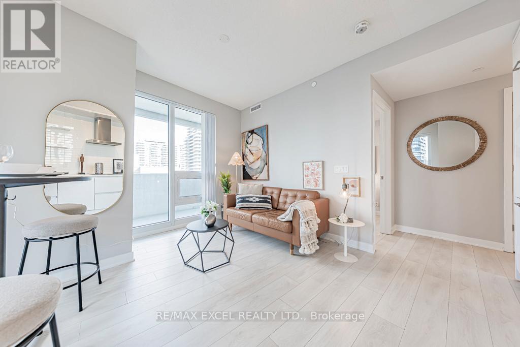 1302 - 2221 Yonge Street, Toronto, Ontario  M4S 0B8 - Photo 8 - C12616686