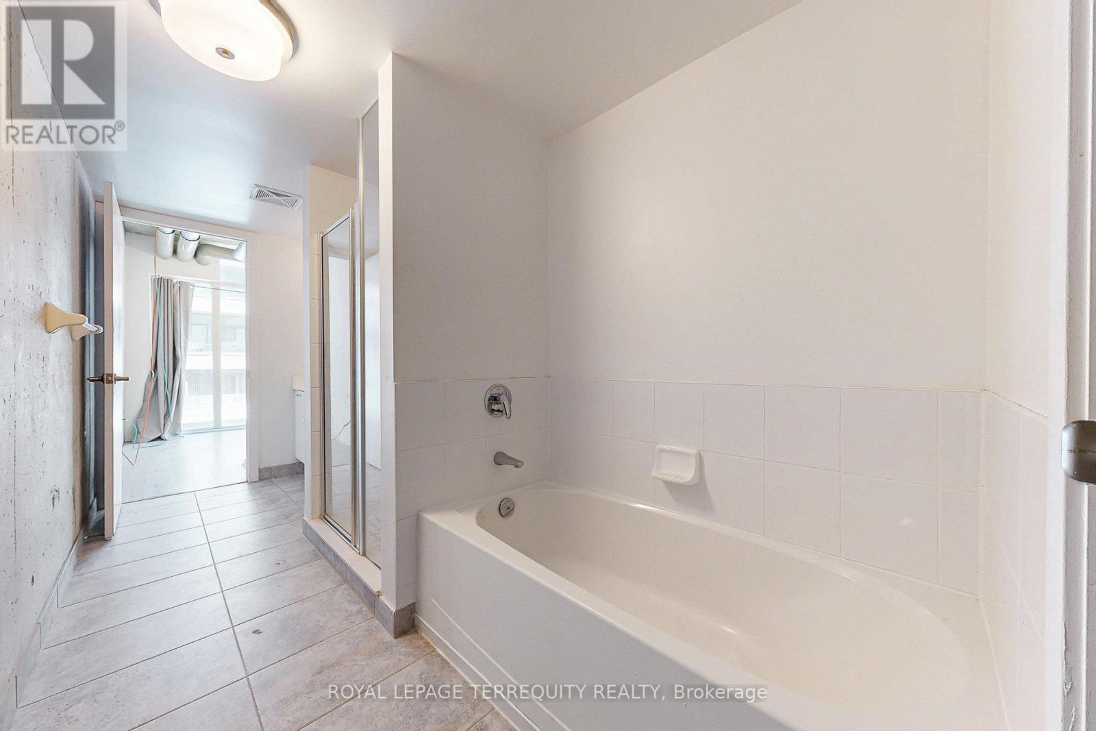 525 - 150 Sudbury Street, Toronto, Ontario  M6J 3S8 - Photo 18 - C12616696