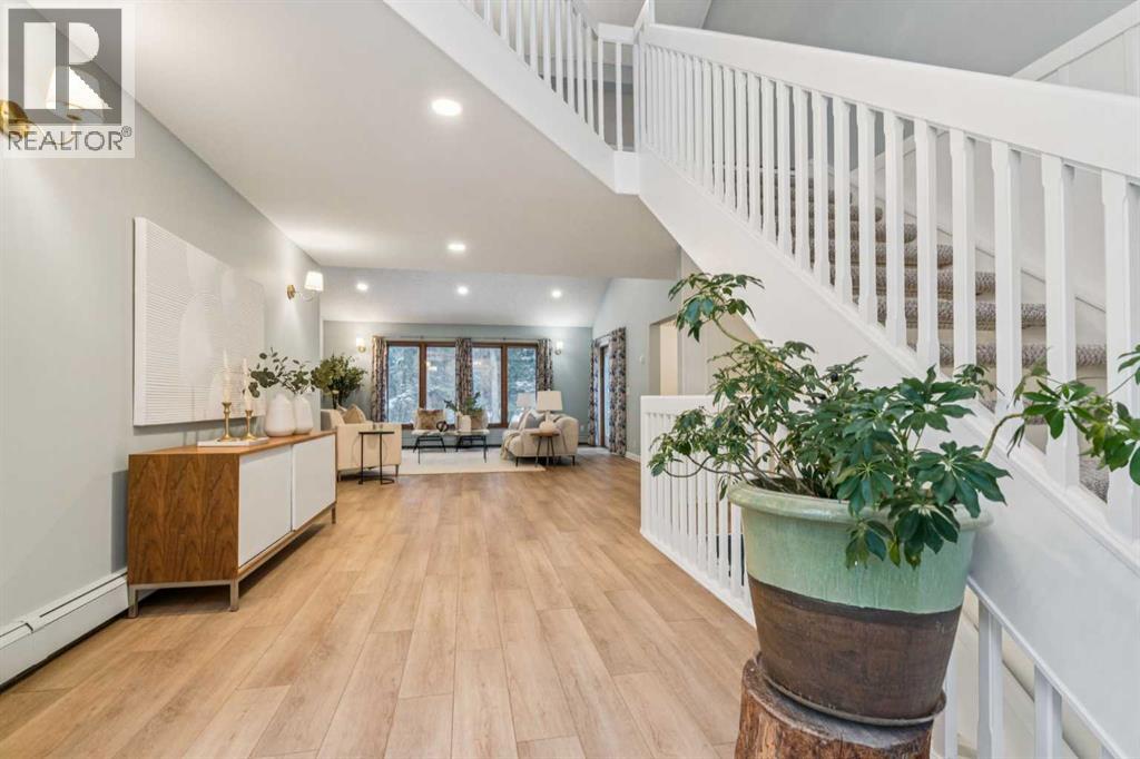 3 Redwood Meadows Close, Rural Rocky View County, Alberta  T3Z 1A3 - Photo 5 - A2271886