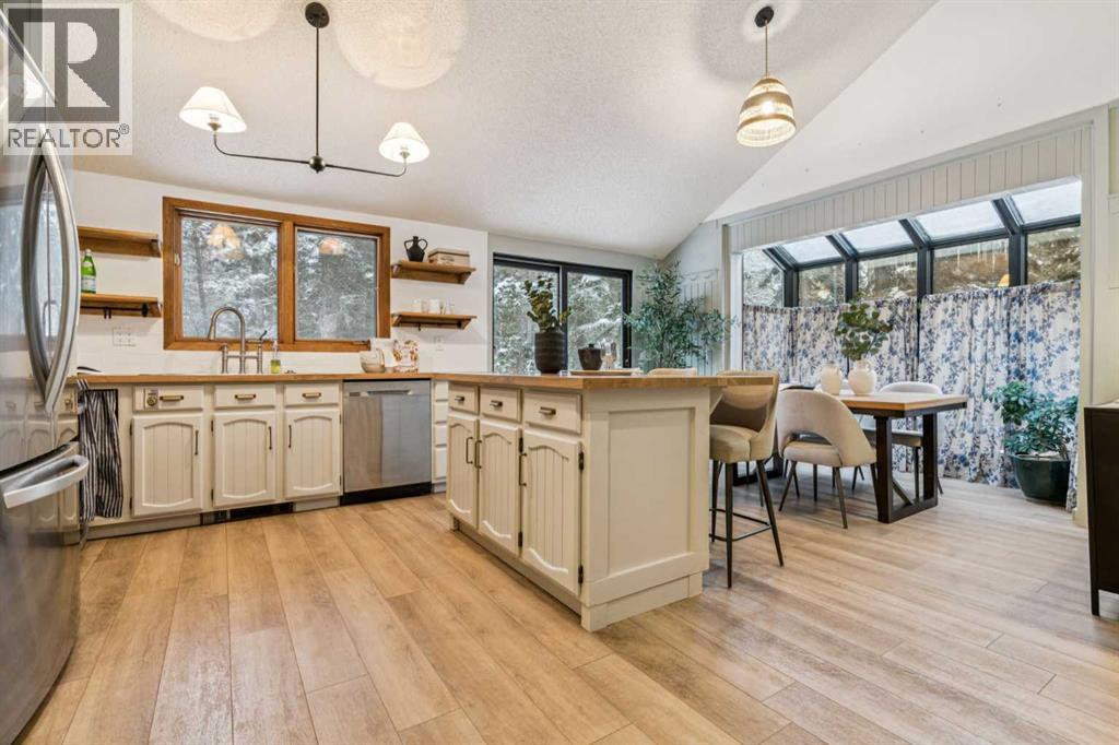 3 Redwood Meadows Close, Rural Rocky View County, Alberta  T3Z 1A3 - Photo 11 - A2271886