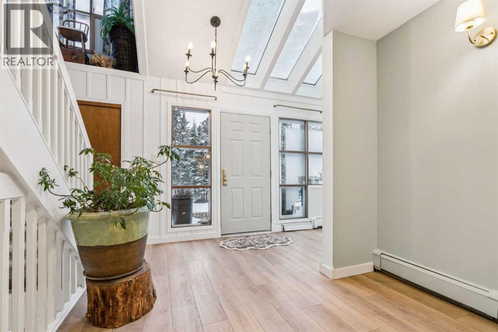 3 Redwood Meadows Close, Rural Rocky View County, Alberta  T3Z 1A3 - Photo 4 - A2271886