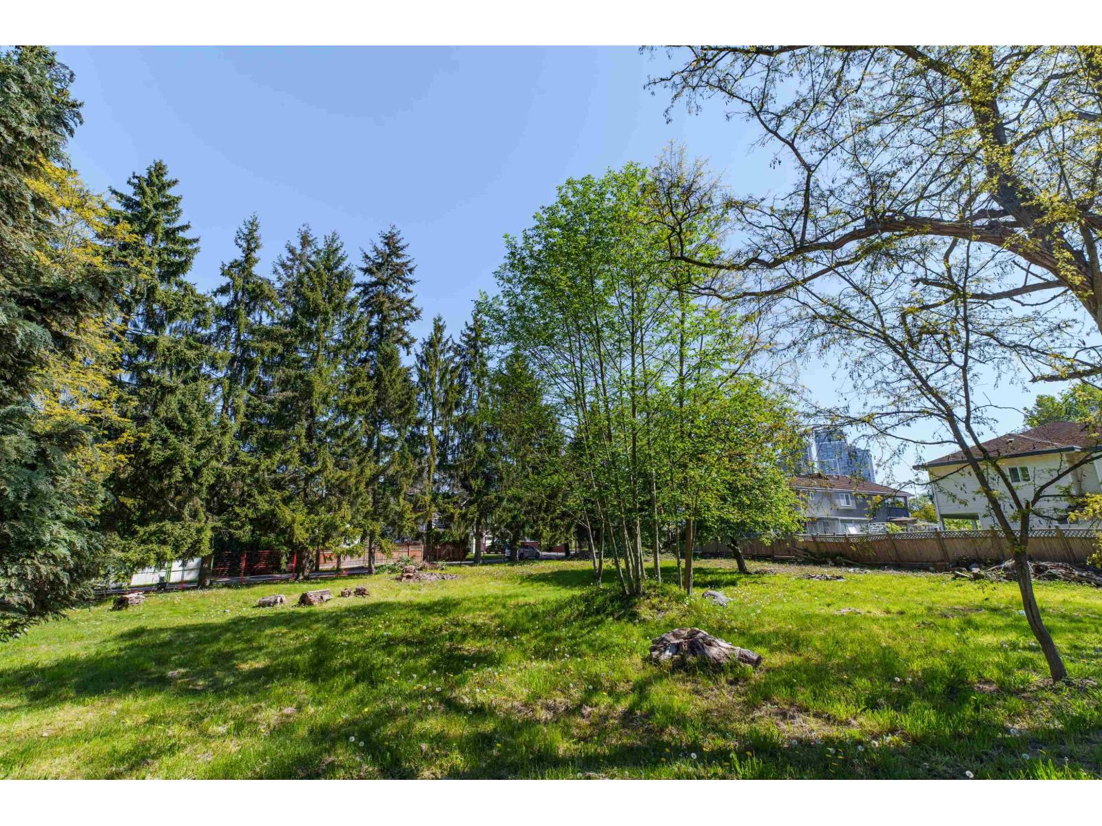 13003 Old Yale Road, Surrey, British Columbia  V3T 3C3 - Photo 4 - R3073304