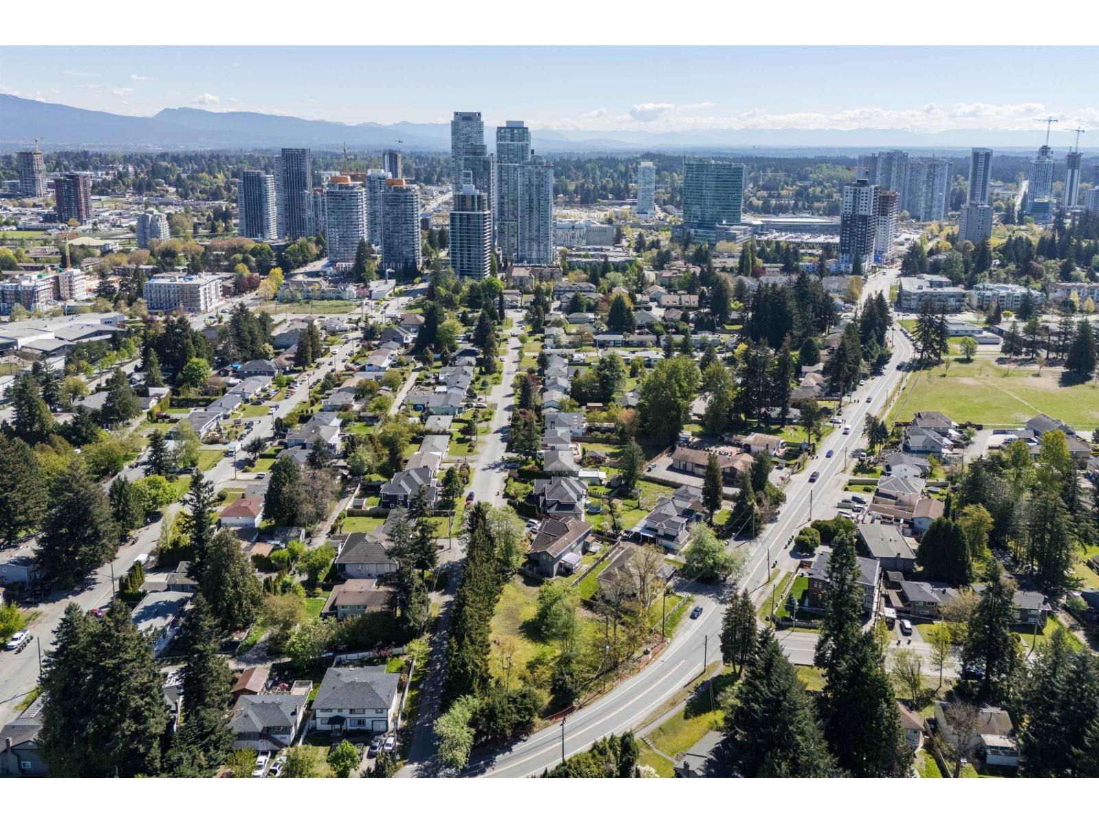 13003 Old Yale Road, Surrey, British Columbia  V3T 3C3 - Photo 8 - R3073304