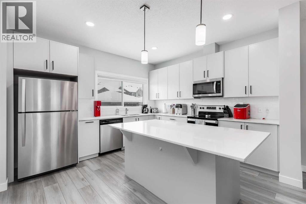 226 Midgrove Mews Sw, Airdrie, Alberta  T4B 5K7 - Photo 3 - A2274679