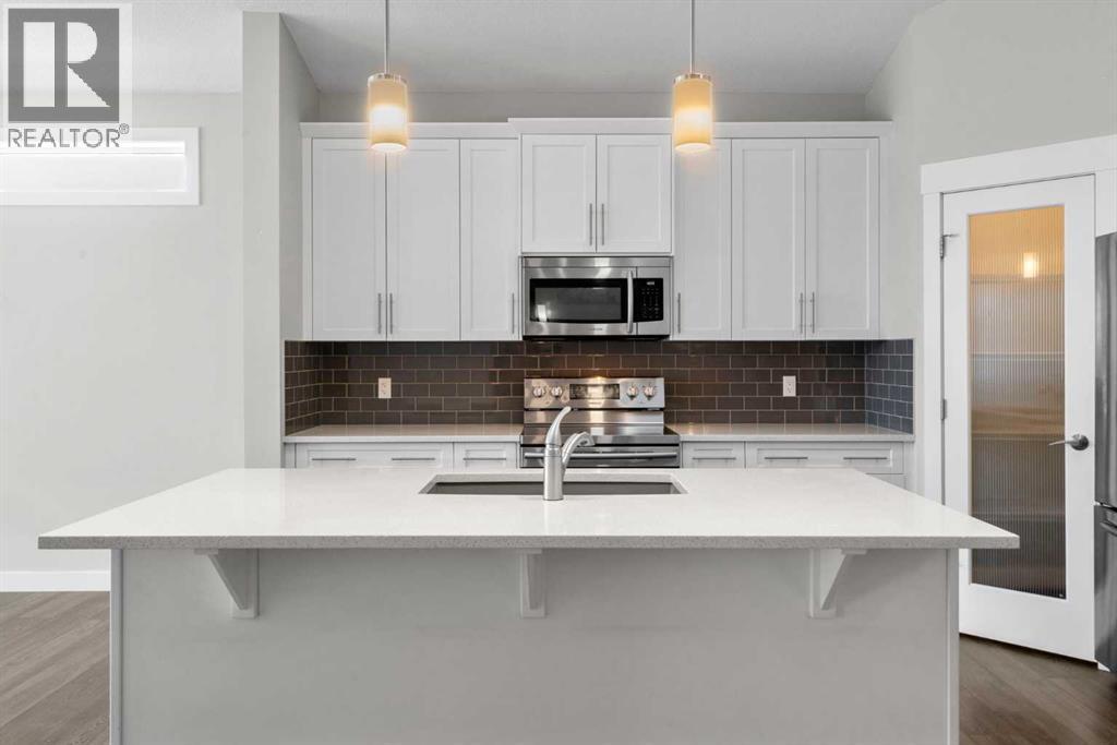 136 Drake Landing Gardens, Okotoks, Alberta  T1S 0P9 - Photo 9 - A2274031