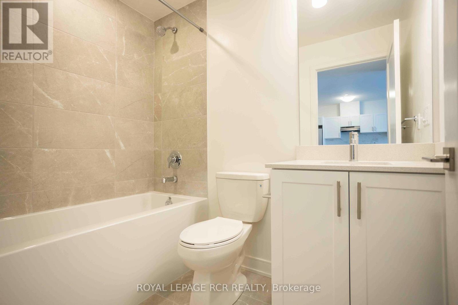 303 - 705 Davis Drive, Newmarket, Ontario  L3Y 2R2 - Photo 8 - N12616654