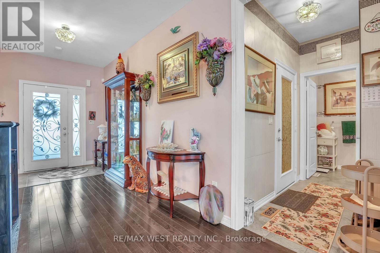 126 Kingsmere Crescent, New Tecumseth, Ontario  L9R 0K8 - Photo 3 - N12616656