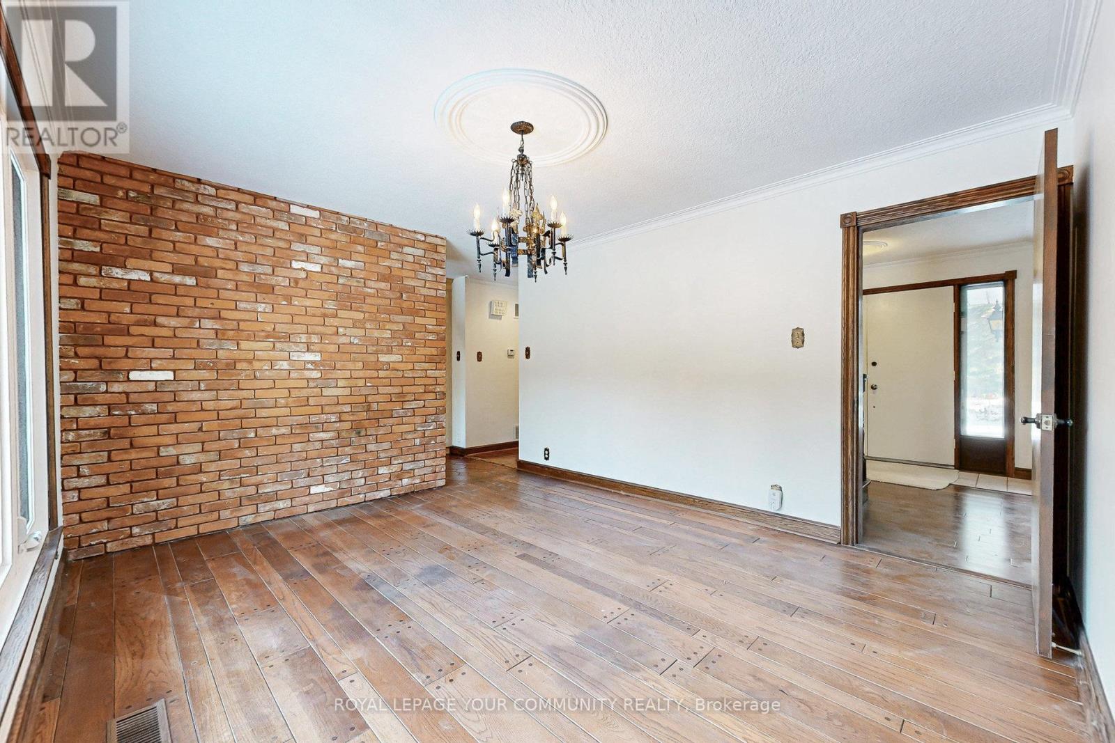 231 Ridge Road, Aurora, Ontario  L4G 0M3 - Photo 10 - N12616698