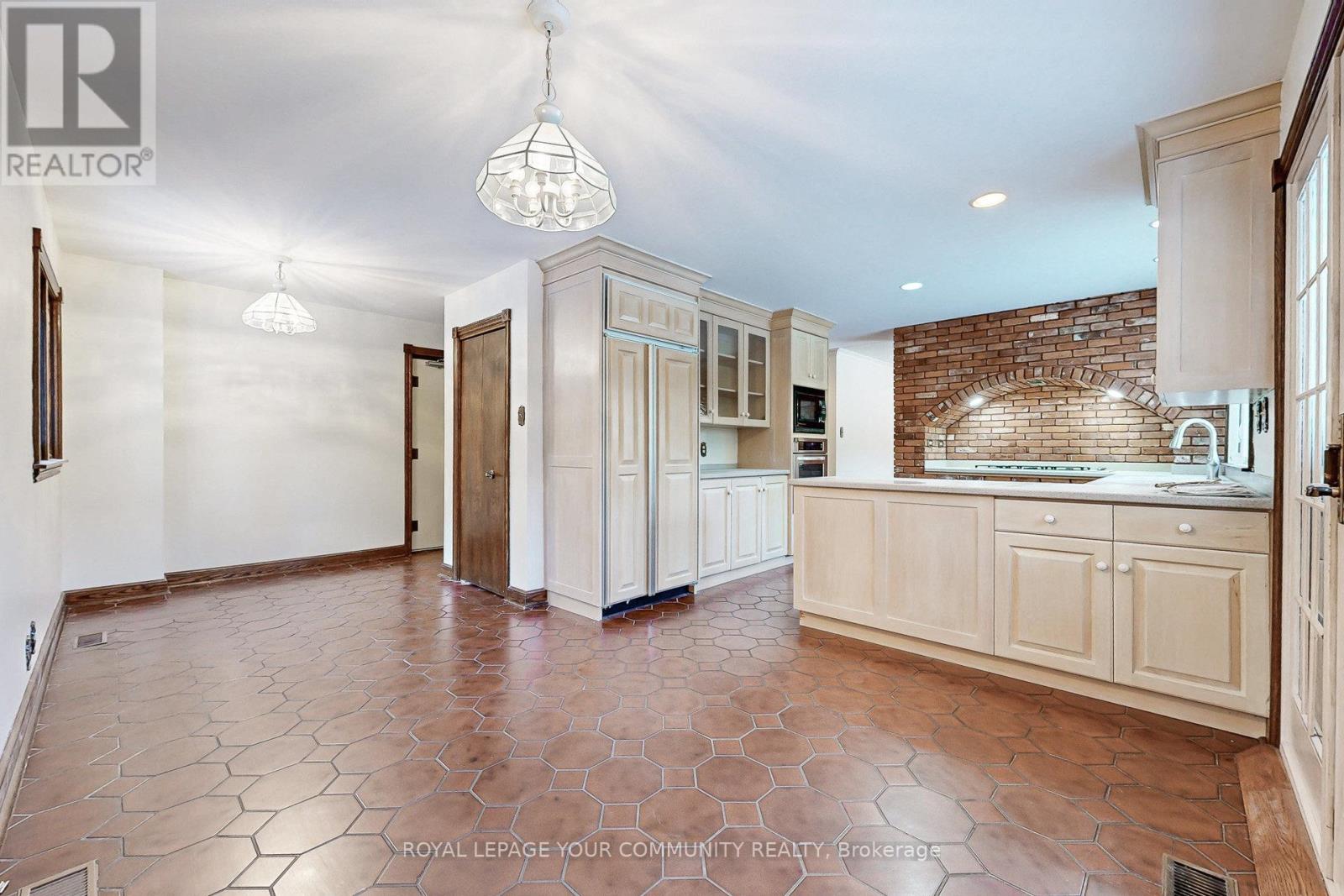 231 Ridge Road, Aurora, Ontario  L4G 0M3 - Photo 15 - N12616698