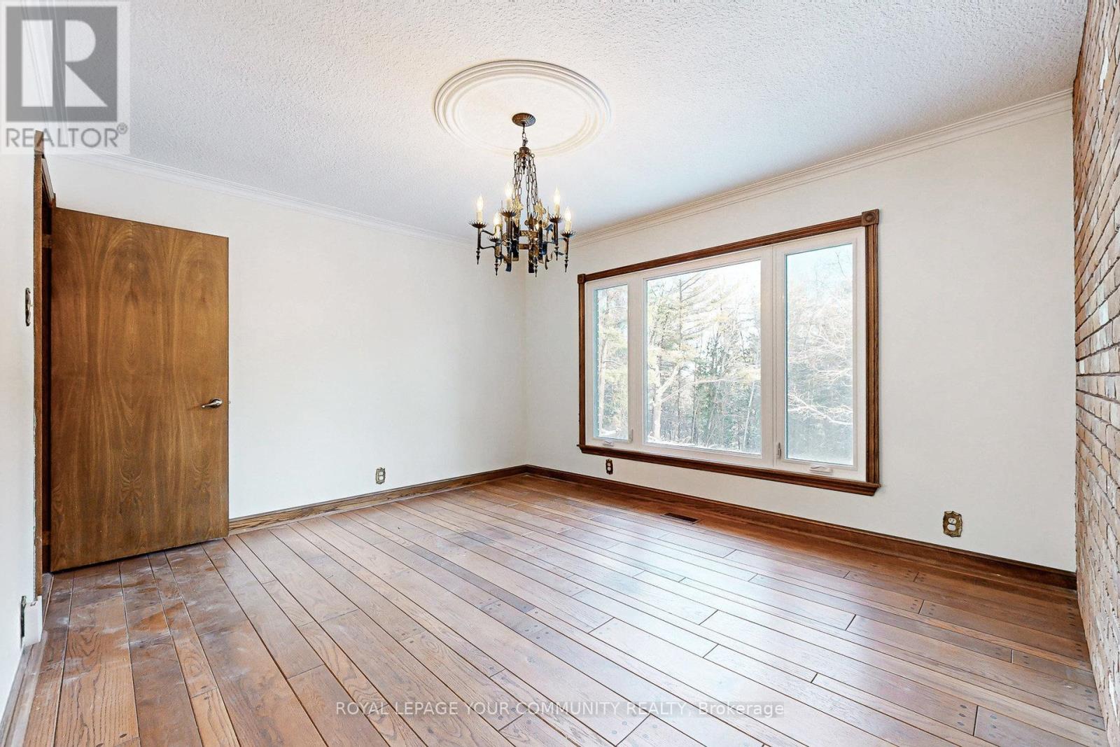 231 Ridge Road, Aurora, Ontario  L4G 0M3 - Photo 9 - N12616698