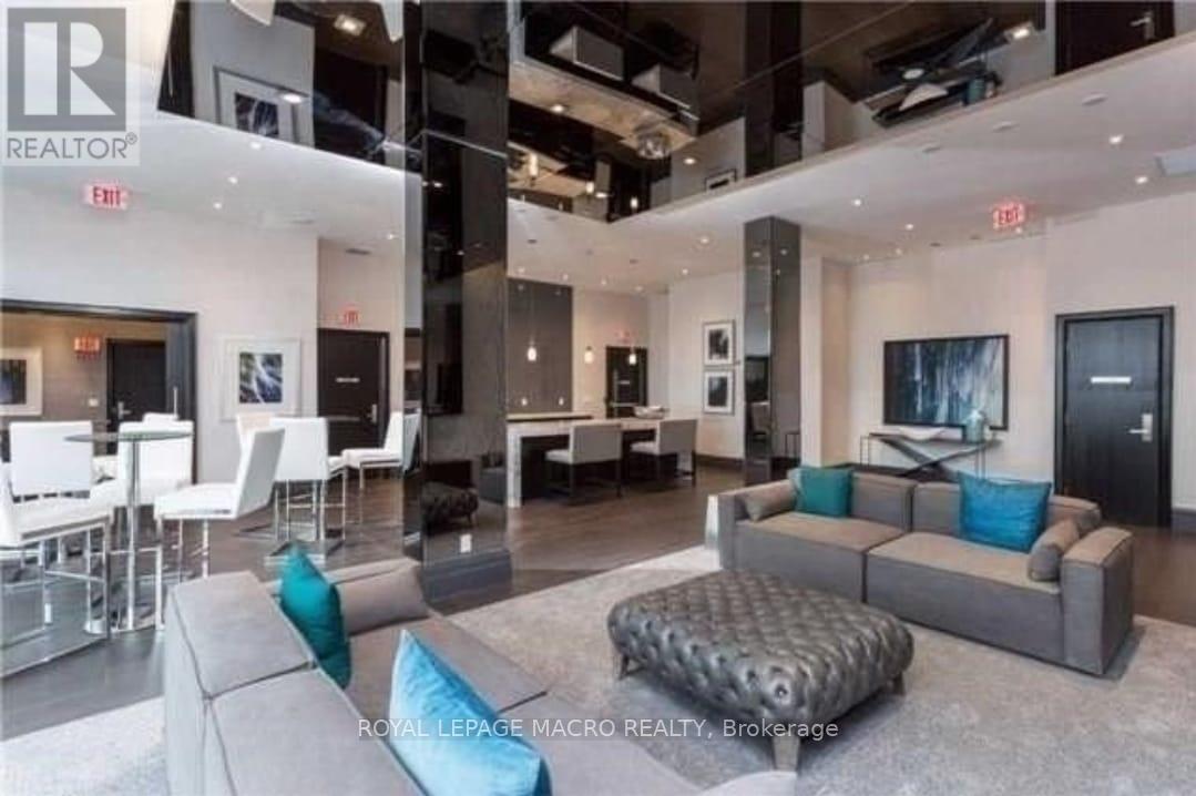 906 - 55 Speers Road, Oakville, Ontario  L6K 3R6 - Photo 13 - W12616638