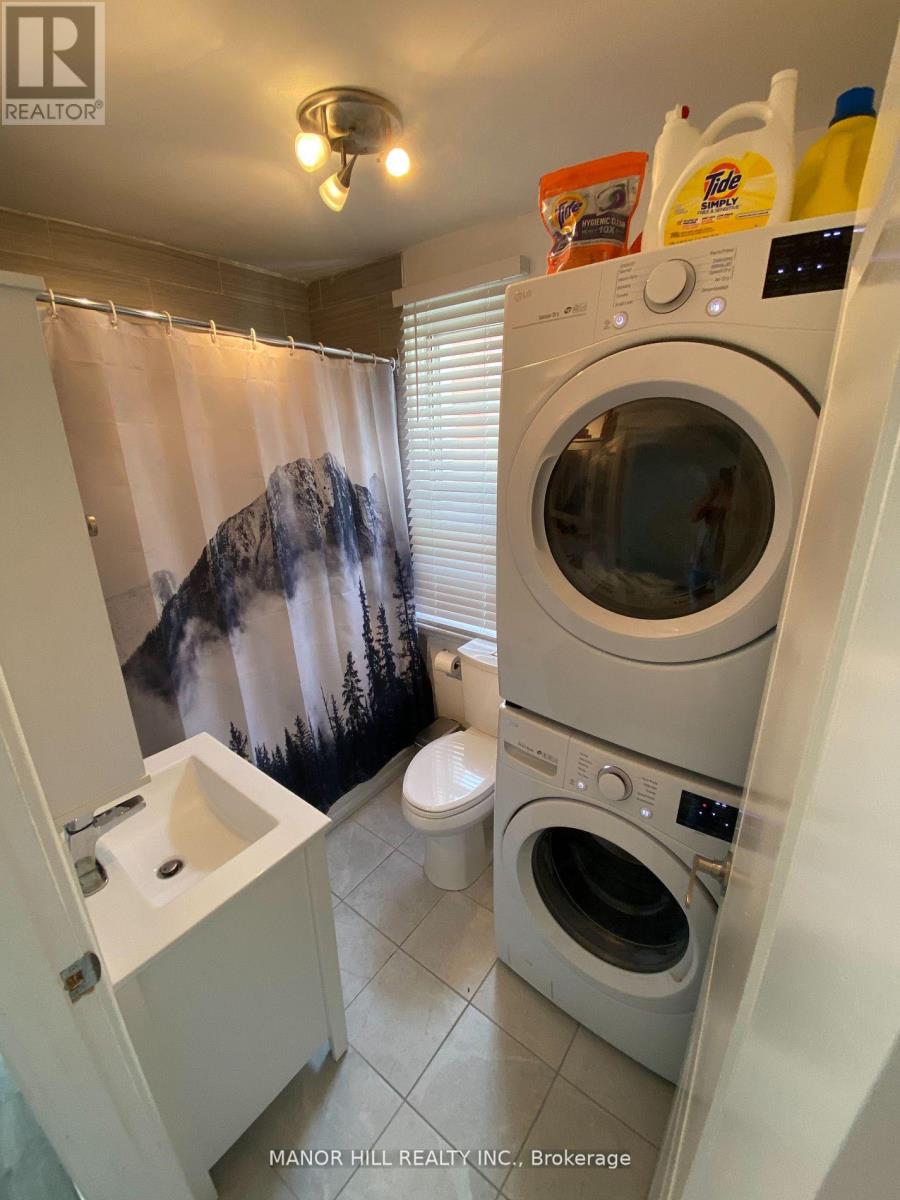 #2 - 929 Lakeshore Road E, Mississauga, Ontario  L5E 1E3 - Photo 6 - W12616642