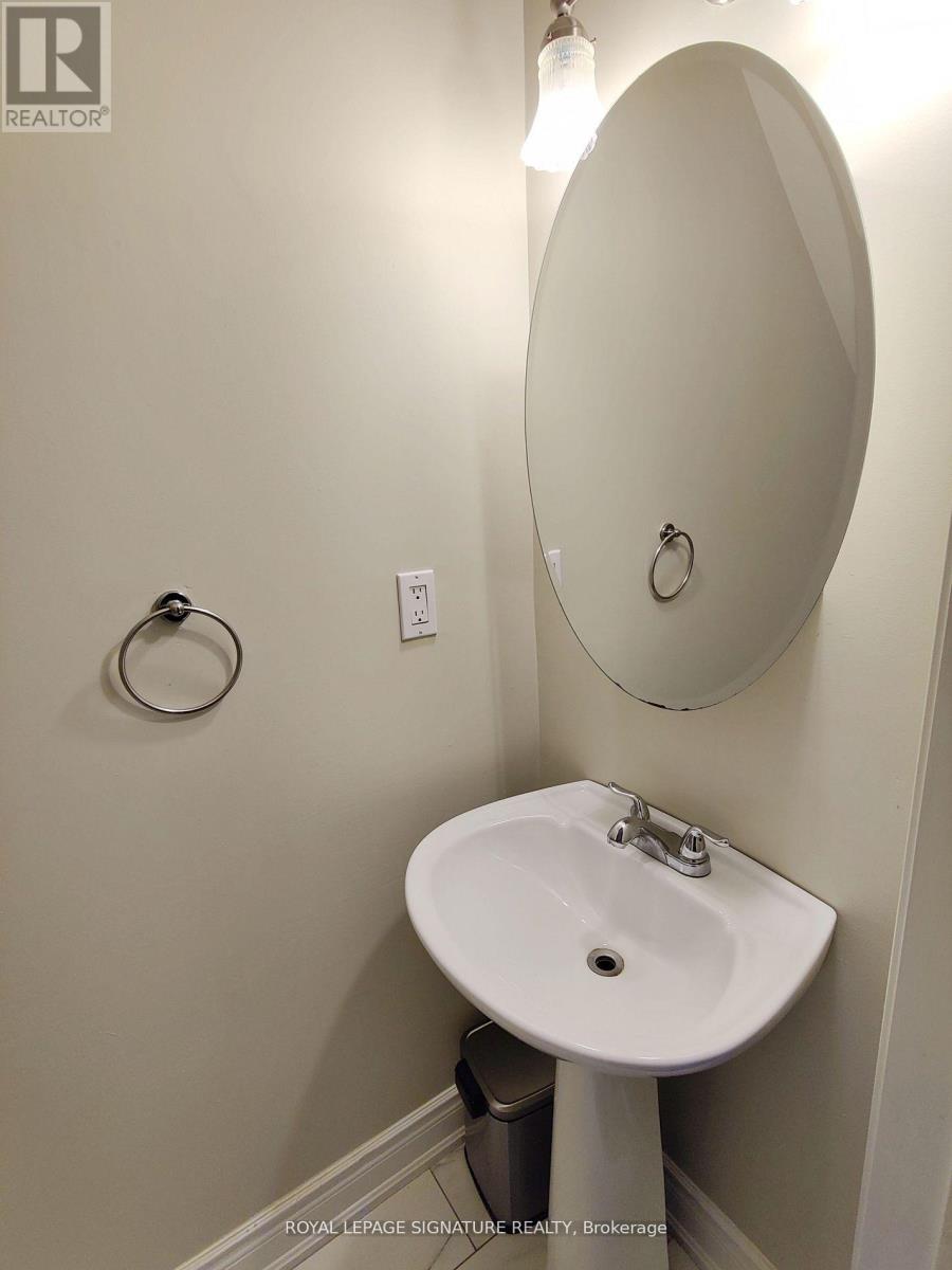 33 - 1525 South Parade Court, Mississauga, Ontario  L5M 6E9 - Photo 6 - W12616658