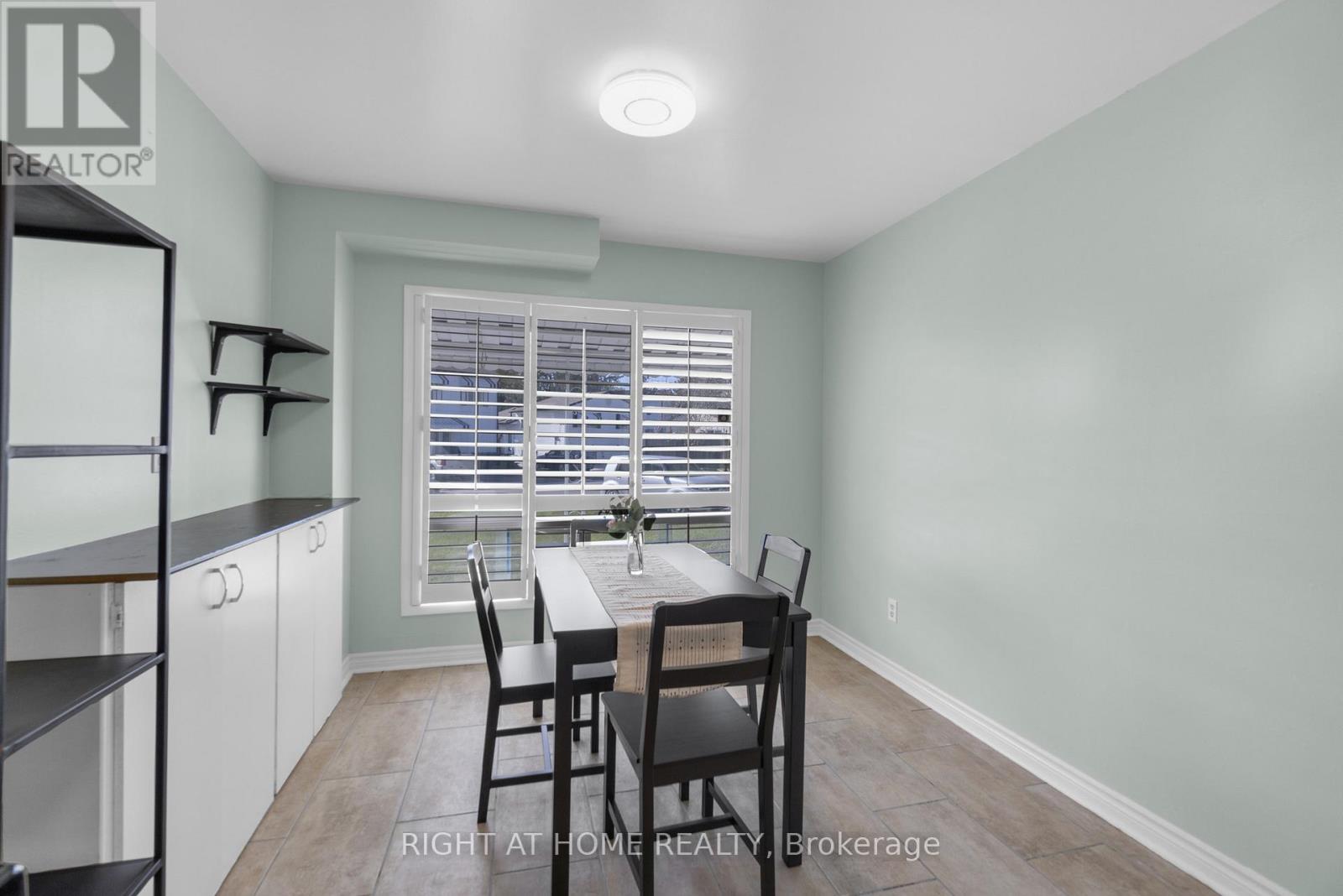 13 Huntingwood Crescent, Brampton, Ontario  L6S 1S5 - Photo 8 - W12616664