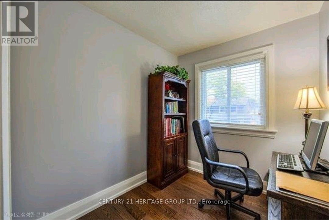 46 Mahoney Avenue, Toronto, Ontario  M6M 2H4 - Photo 10 - W12616682