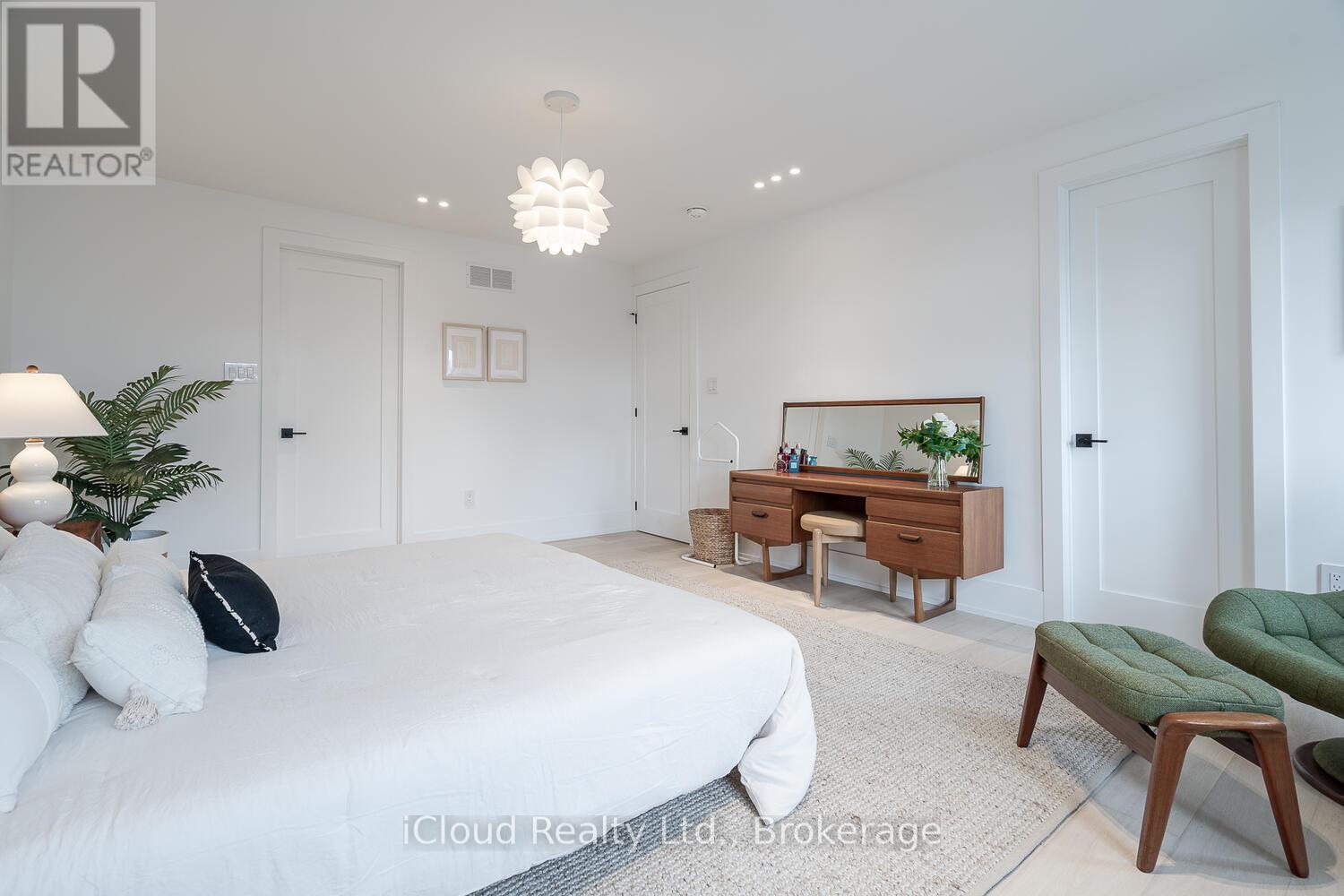 5389 Kindos Street, Burlington, Ontario  L7L 7M6 - Photo 34 - W12616690