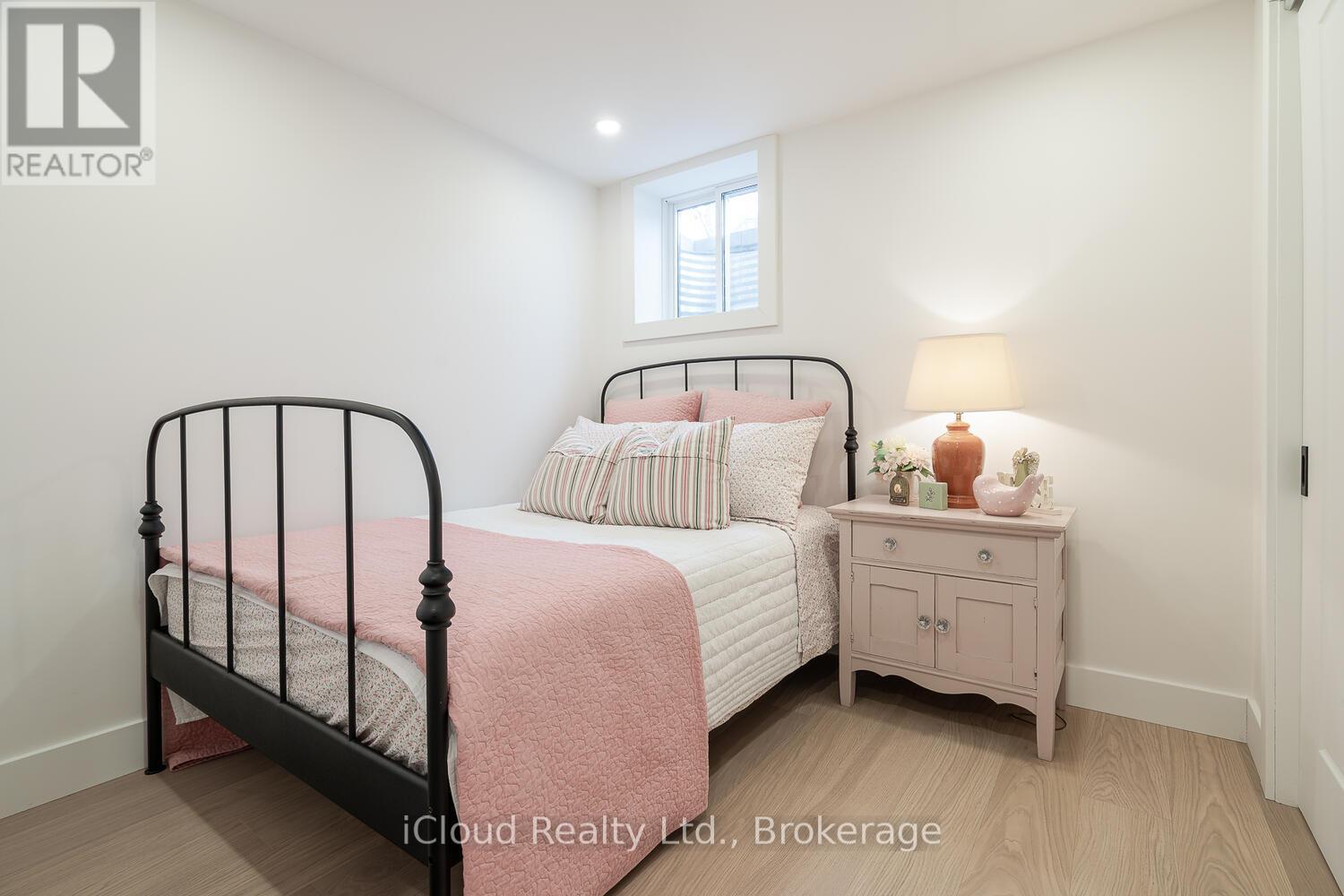 5389 Kindos Street, Burlington, Ontario  L7L 7M6 - Photo 47 - W12616690