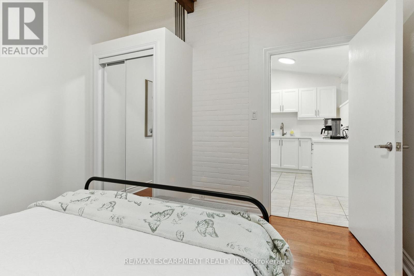 230 South Service Road, Mississauga, Ontario  L5G 2S1 - Photo 24 - W12616694