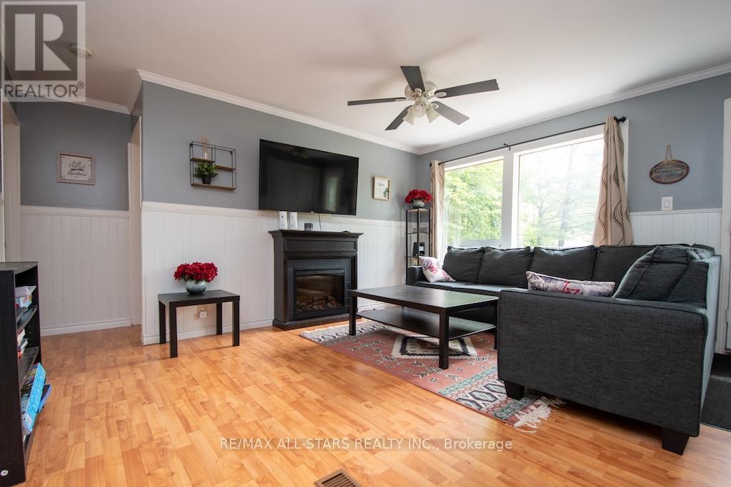 31 Morrison Street, Kawartha Lakes, Ontario  K0M 2L0 - Photo 6 - X12616806