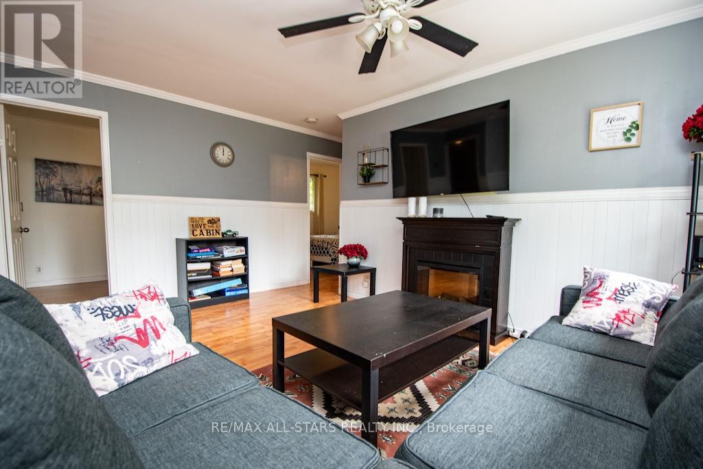 31 Morrison Street, Kawartha Lakes, Ontario  K0M 2L0 - Photo 8 - X12616806