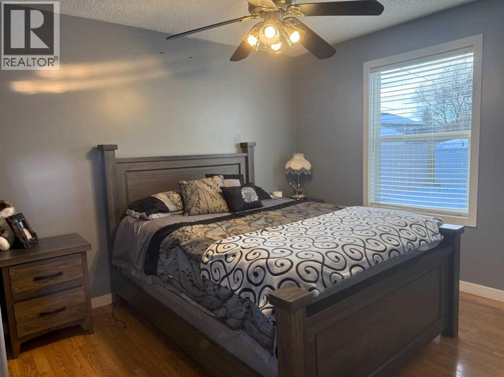 209 2 Street W, Bow Island, Alberta  T0K 0G0 - Photo 11 - A2273594