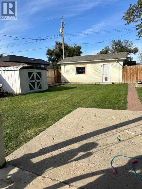 209 2 Street W, Bow Island, Alberta  T0K 0G0 - Photo 40 - A2273594