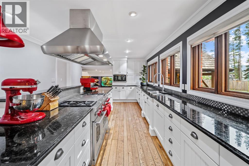 5 Woodside Lane, Canmore, Alberta  T1W 1T1 - Photo 16 - A2233257