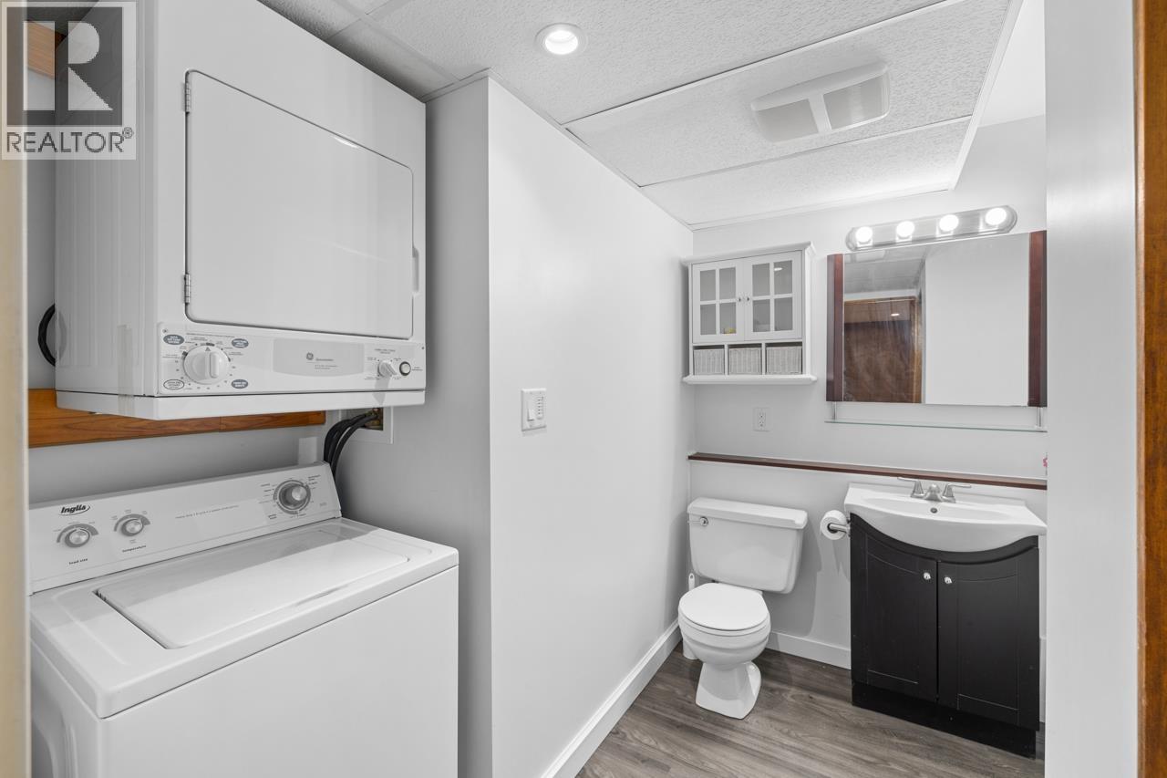 8225 18th Avenue, Burnaby, British Columbia  V3N 1K4 - Photo 21 - R3073295