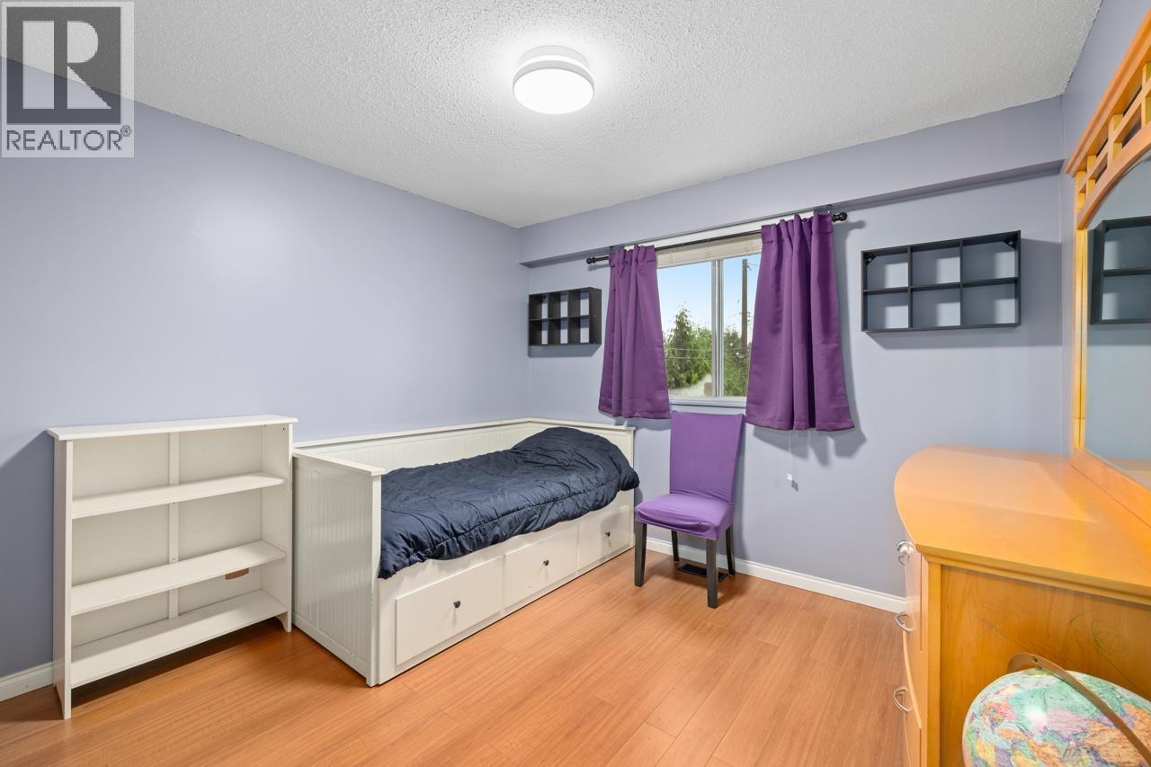 8225 18th Avenue, Burnaby, British Columbia  V3N 1K4 - Photo 13 - R3073295