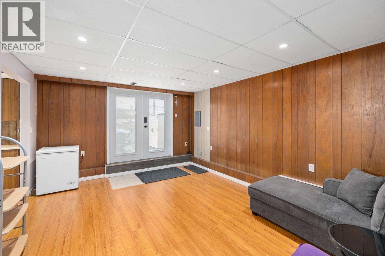 8225 18th Avenue, Burnaby, British Columbia  V3N 1K4 - Photo 17 - R3073295