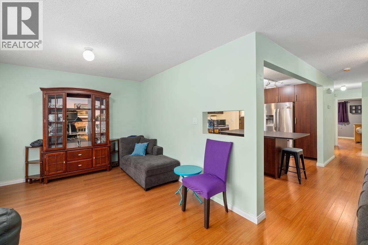 8225 18th Avenue, Burnaby, British Columbia  V3N 1K4 - Photo 7 - R3073295