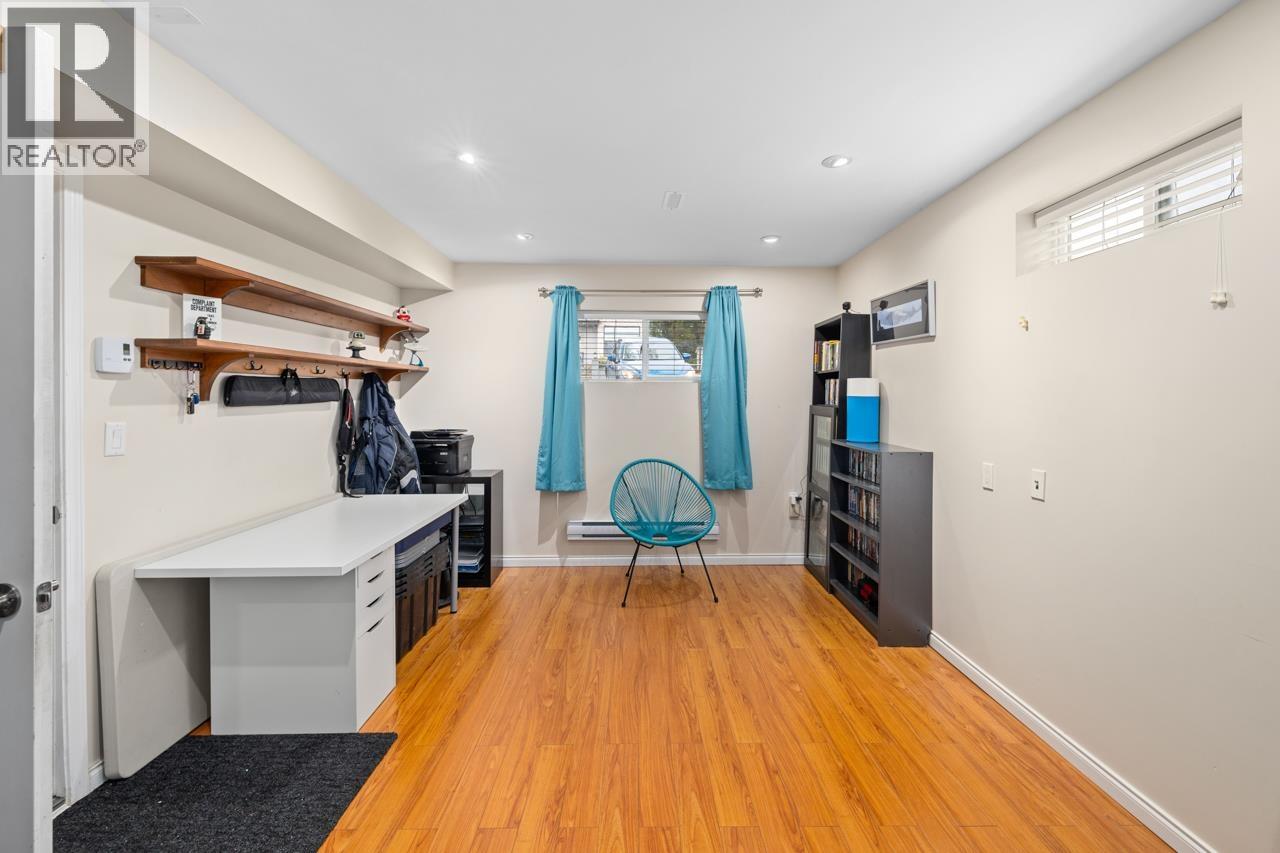 8225 18th Avenue, Burnaby, British Columbia  V3N 1K4 - Photo 15 - R3073295