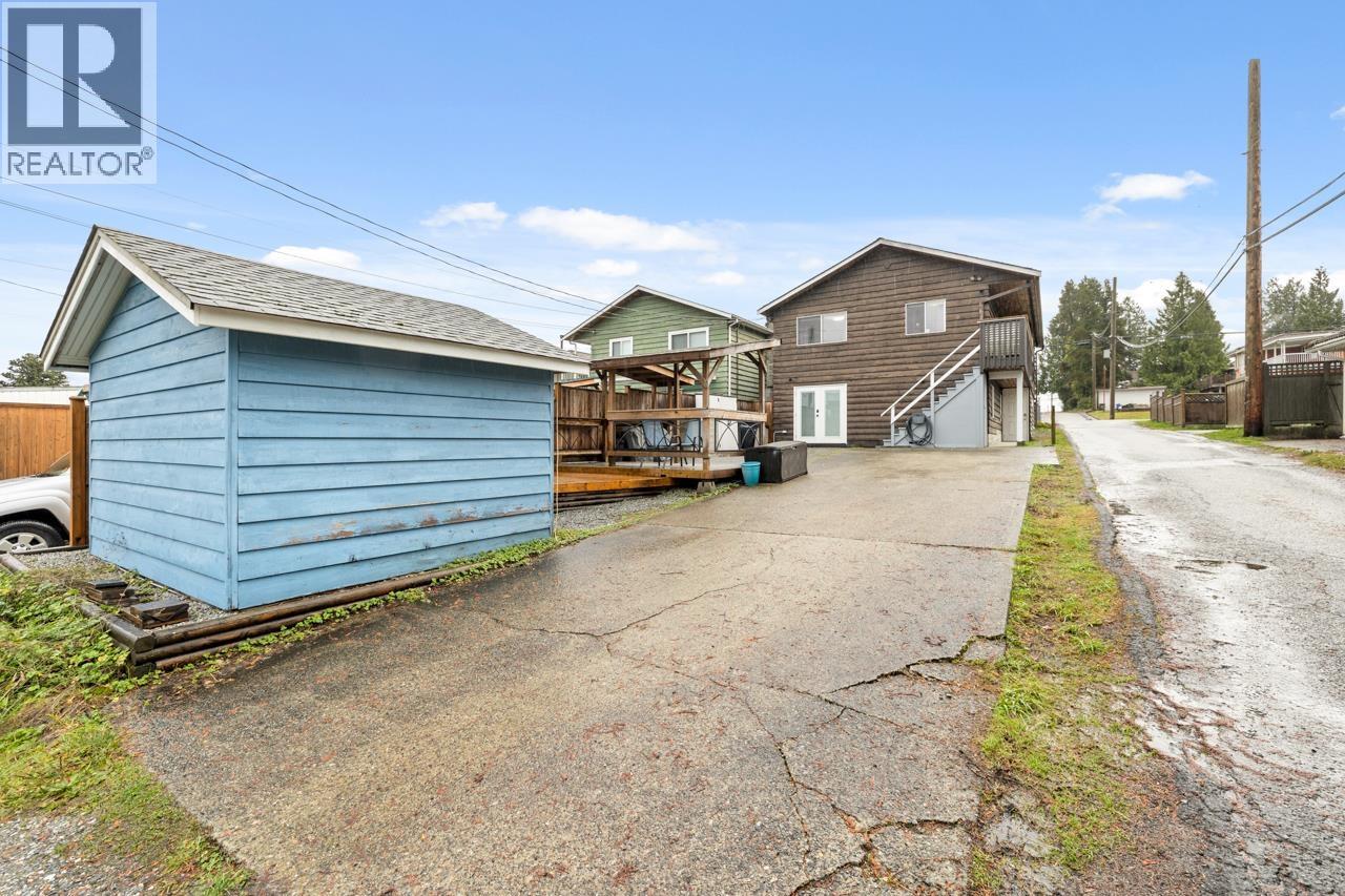 8225 18th Avenue, Burnaby, British Columbia  V3N 1K4 - Photo 26 - R3073295