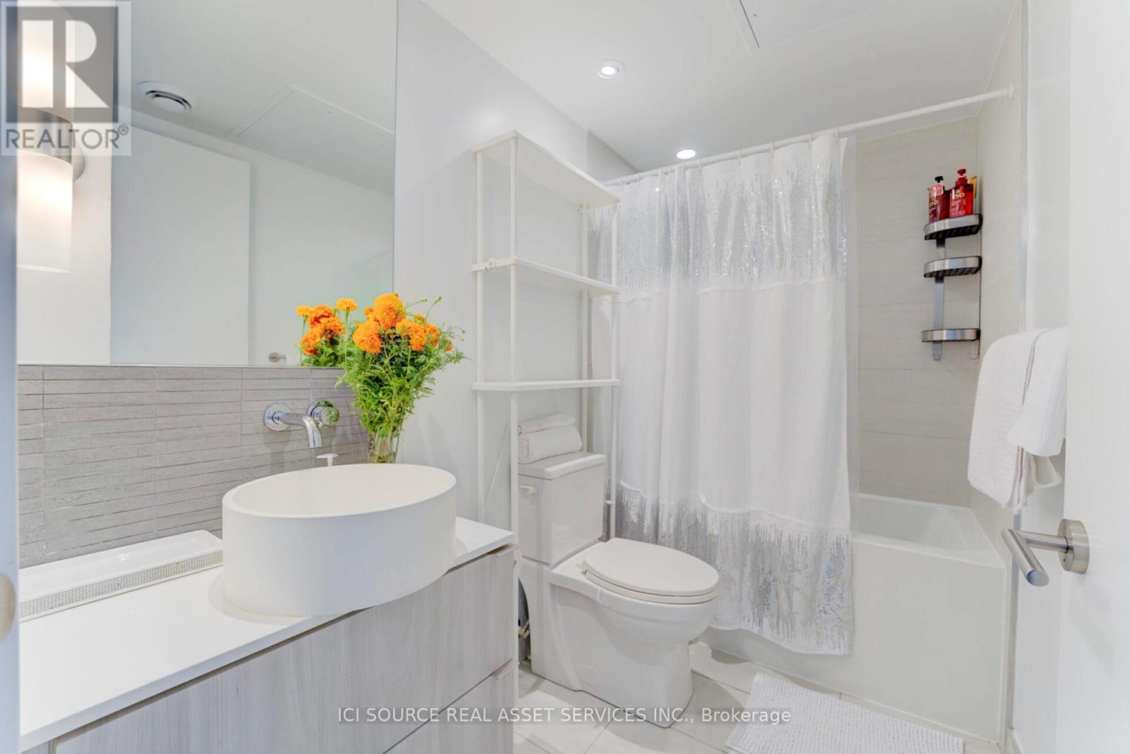 317 - 161 Roehampton Avenue, Toronto, Ontario  M4P 0C8 - Photo 7 - C12542974