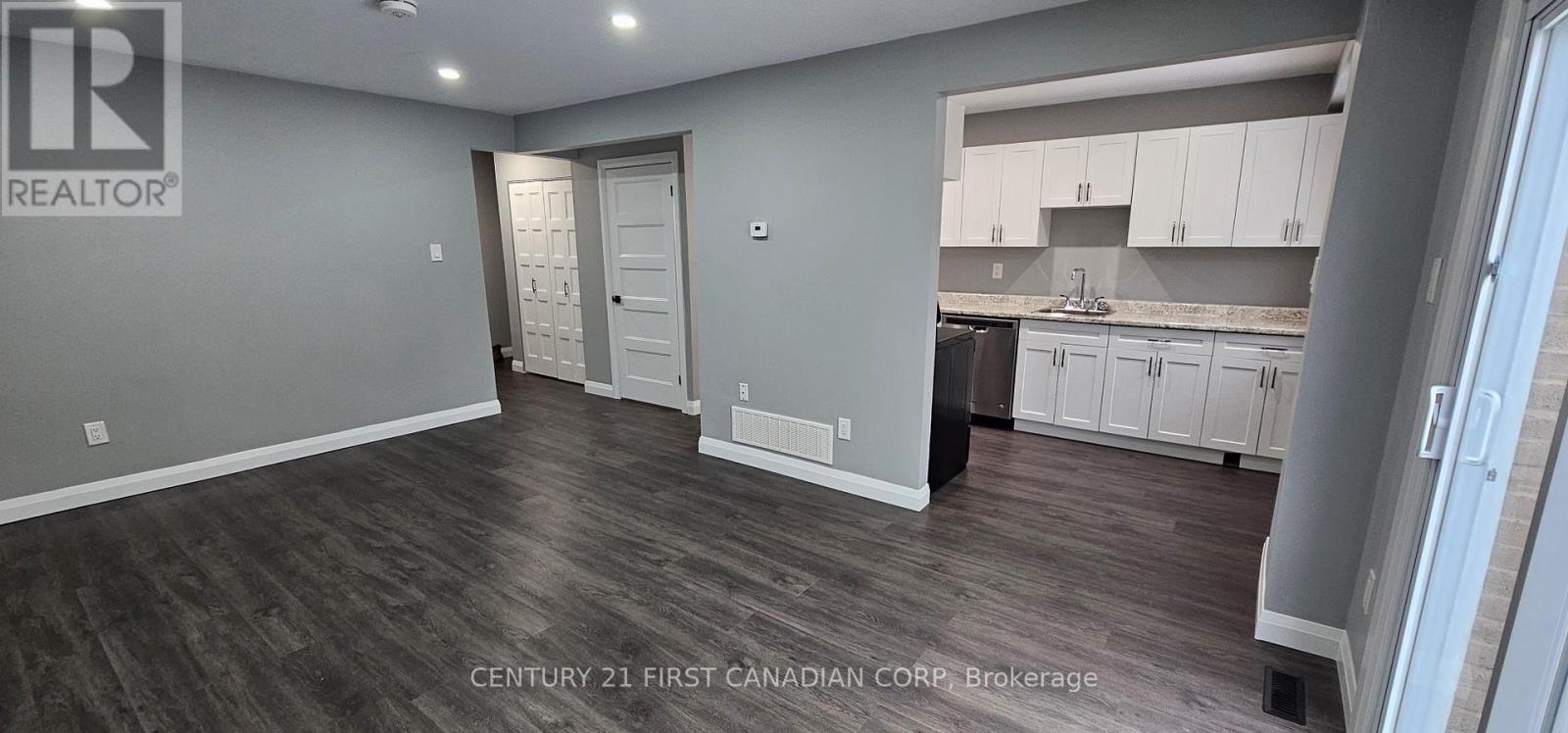 1005 Lanark Place, Sarnia, Ontario  N7S 4E5 - Photo 19 - X12616848