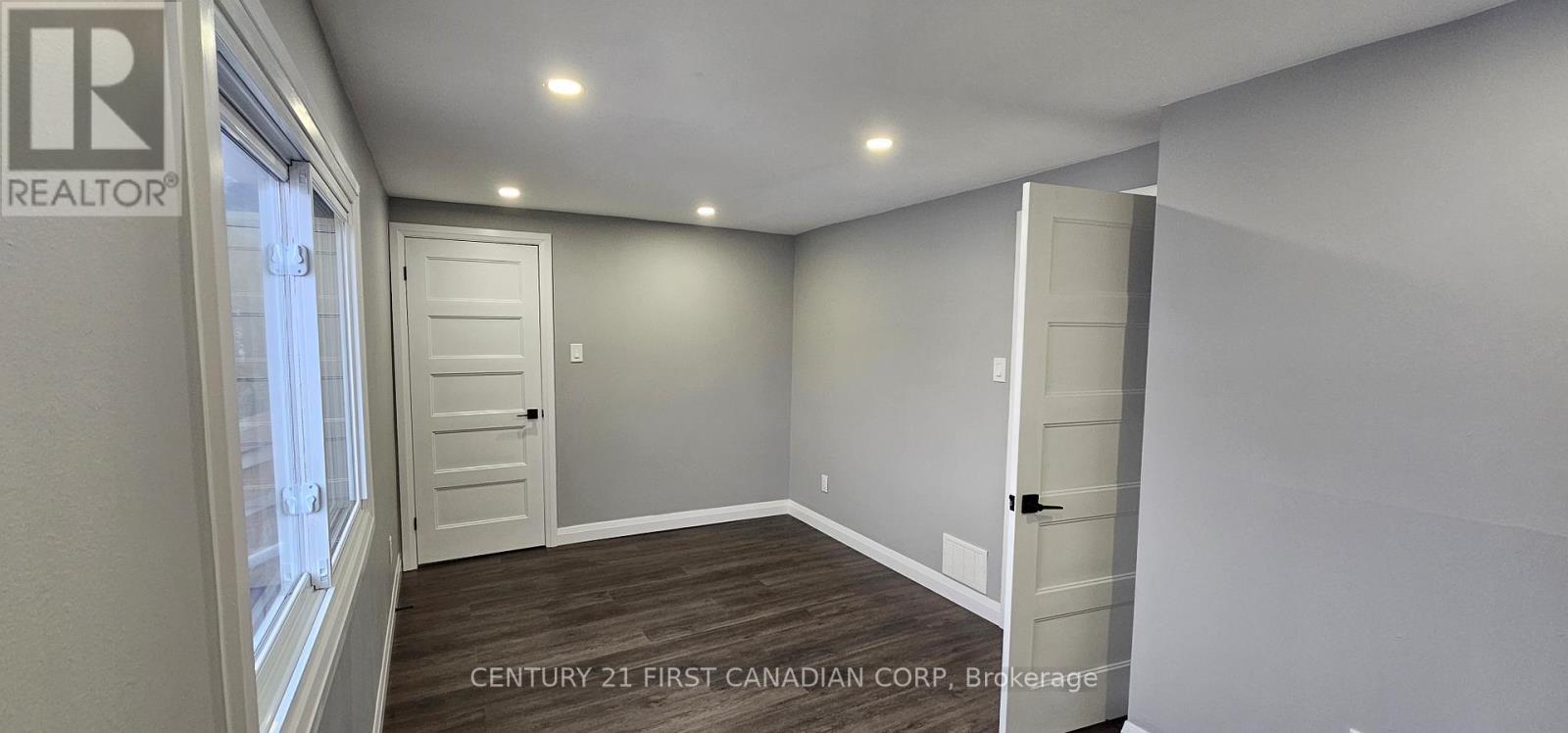 1005 Lanark Place, Sarnia, Ontario  N7S 4E5 - Photo 24 - X12616848