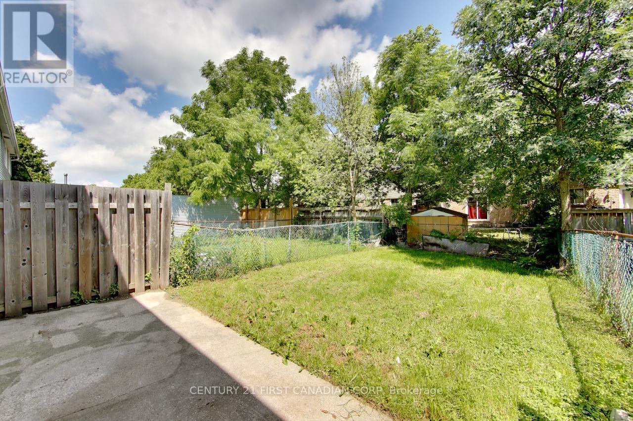 1005 Lanark Place, Sarnia, Ontario  N7S 4E5 - Photo 27 - X12616848